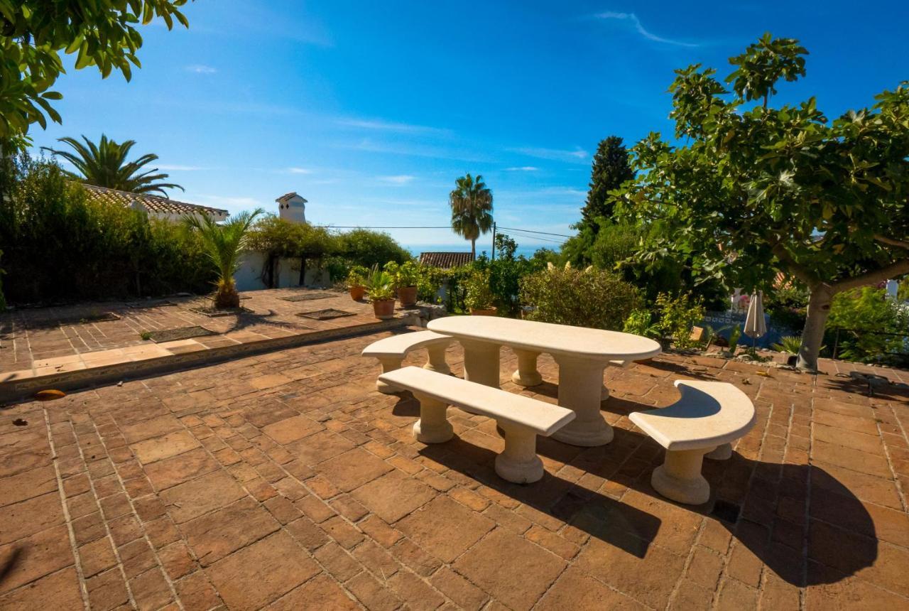 Private Heated Pool, Jacuzzi & 1225M2 Garden In Villa Cipreses Frigiliana Extérieur photo