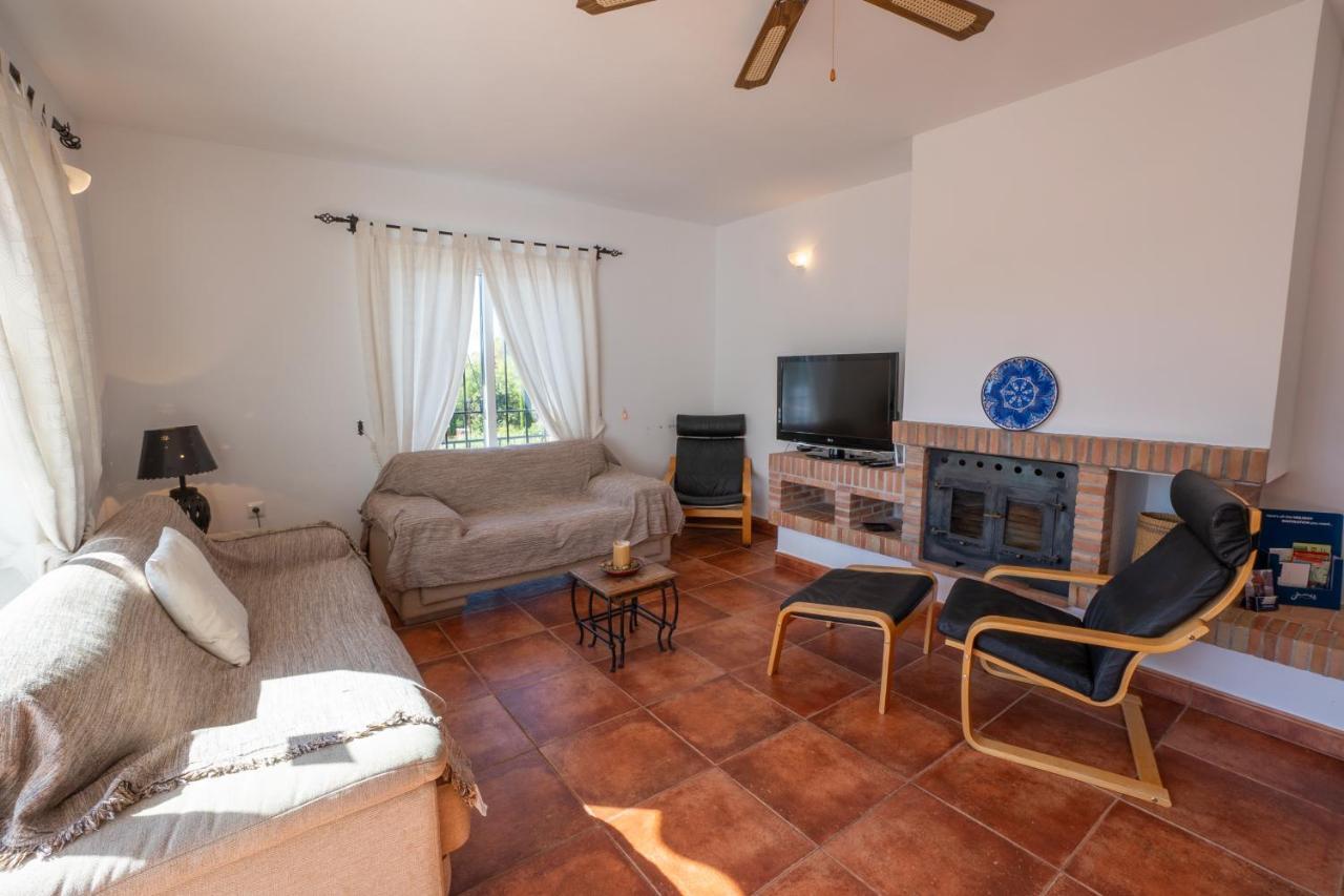 Private Heated Pool, Jacuzzi & 1225M2 Garden In Villa Cipreses Frigiliana Extérieur photo