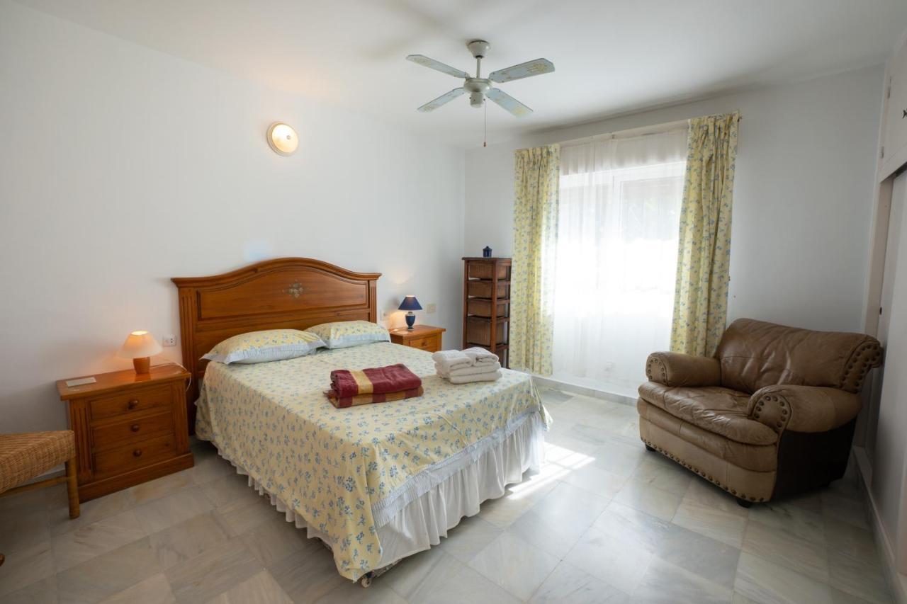 Private Heated Pool, Jacuzzi & 1225M2 Garden In Villa Cipreses Frigiliana Extérieur photo