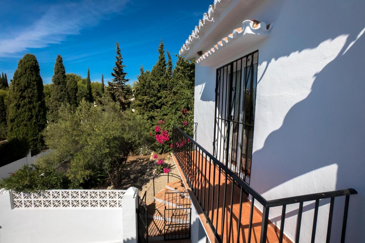 Private Heated Pool, Jacuzzi & 1225M2 Garden In Villa Cipreses Frigiliana Extérieur photo